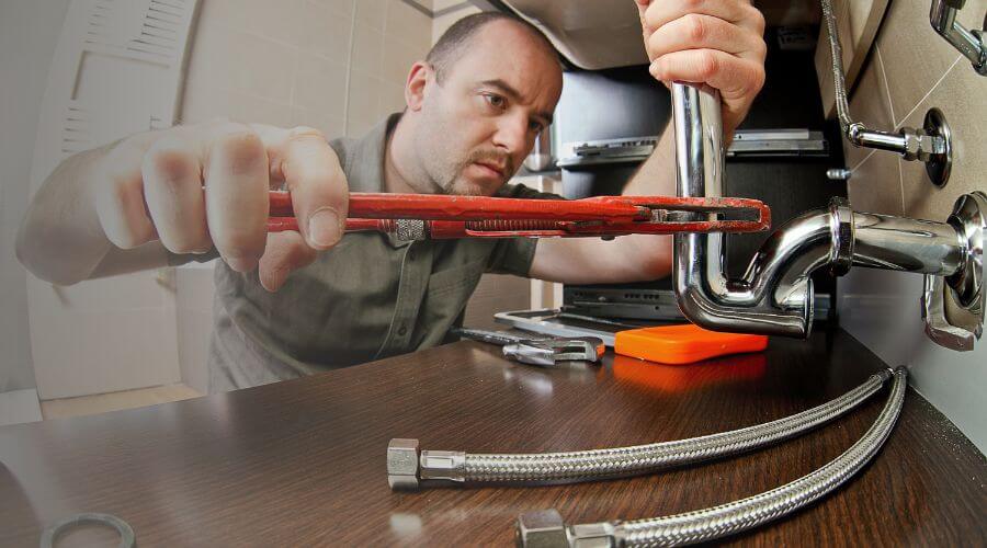 Expert burst pipe repair services in Cameron, LA